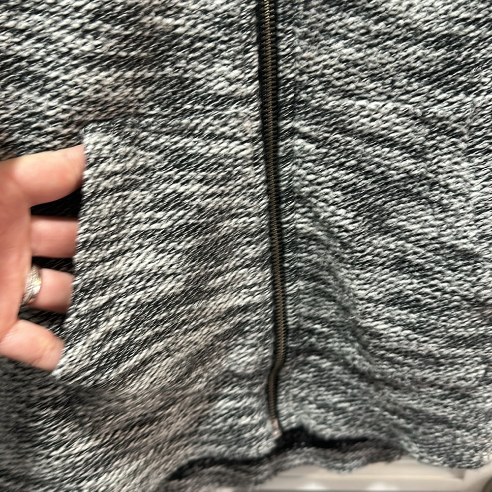 American Eagle Grey Knit Zip Up Sweater - Picture 8 of 8
